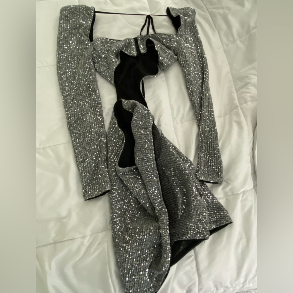 x REVOLVE Jeanne Mini Dress in Silver
MICHAEL COSTELLO - Picture 3 of 3